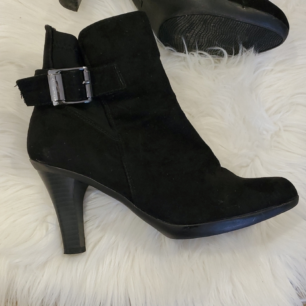Kelly & Katie Black Suede Heeled Boots - Picture 3 of 16